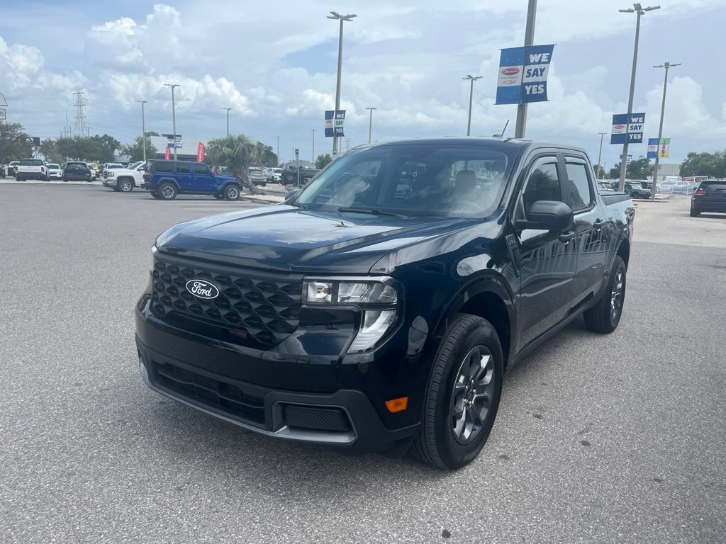 Used 2025 Ford Maverick XLT FWD image 2