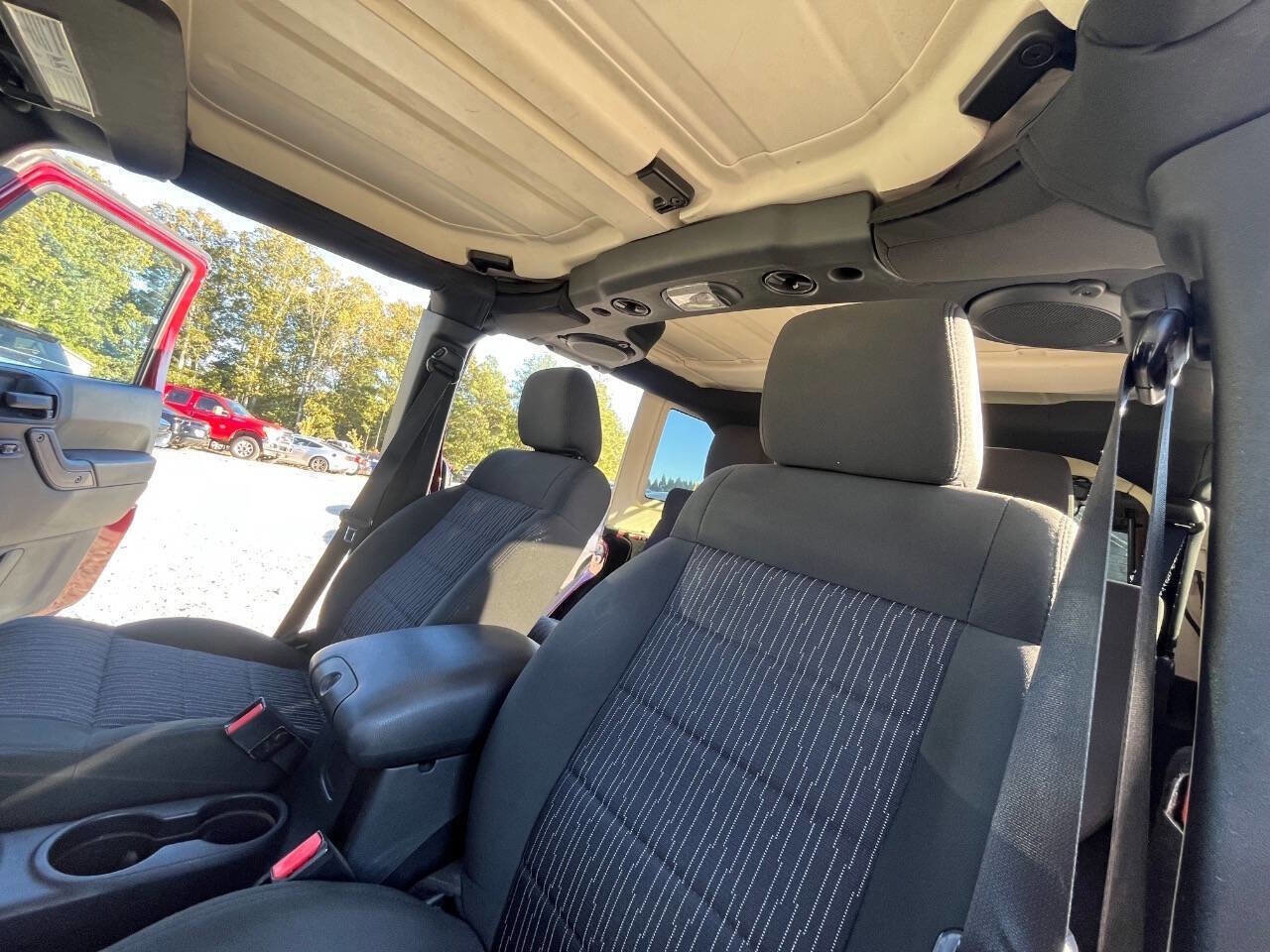 Used 2011 Jeep Wrangler Unlimited Sport AWD/4WD image 32