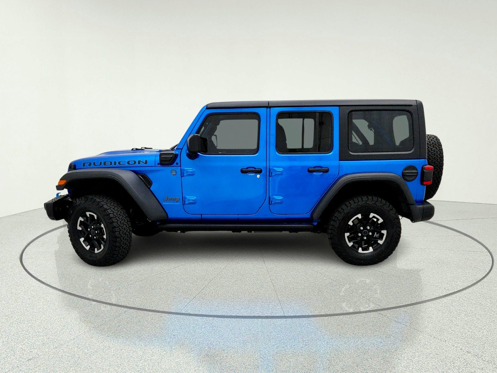 Used 2024 Jeep Wrangler Unlimited Rubicon 4xe w/ Capability Package AWD/4WD image 14