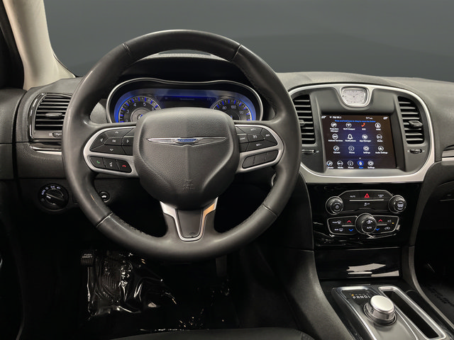 Used 2023 Chrysler 300 Touring w/ Sport Appearance Package RWD image 5