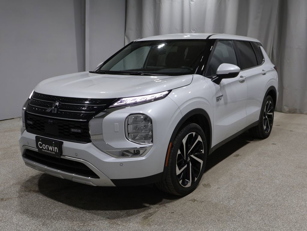 Used 2024 Mitsubishi Outlander SE image 7