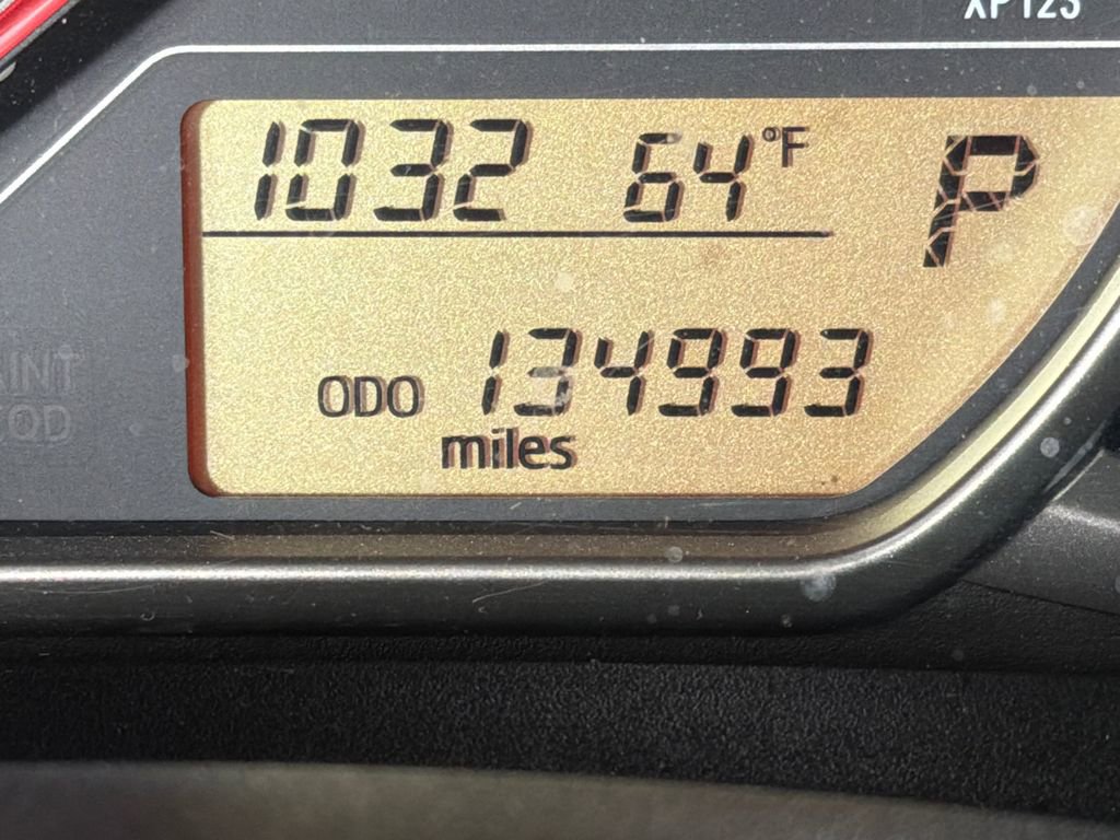 Used 2017 Toyota Yaris LE image 27