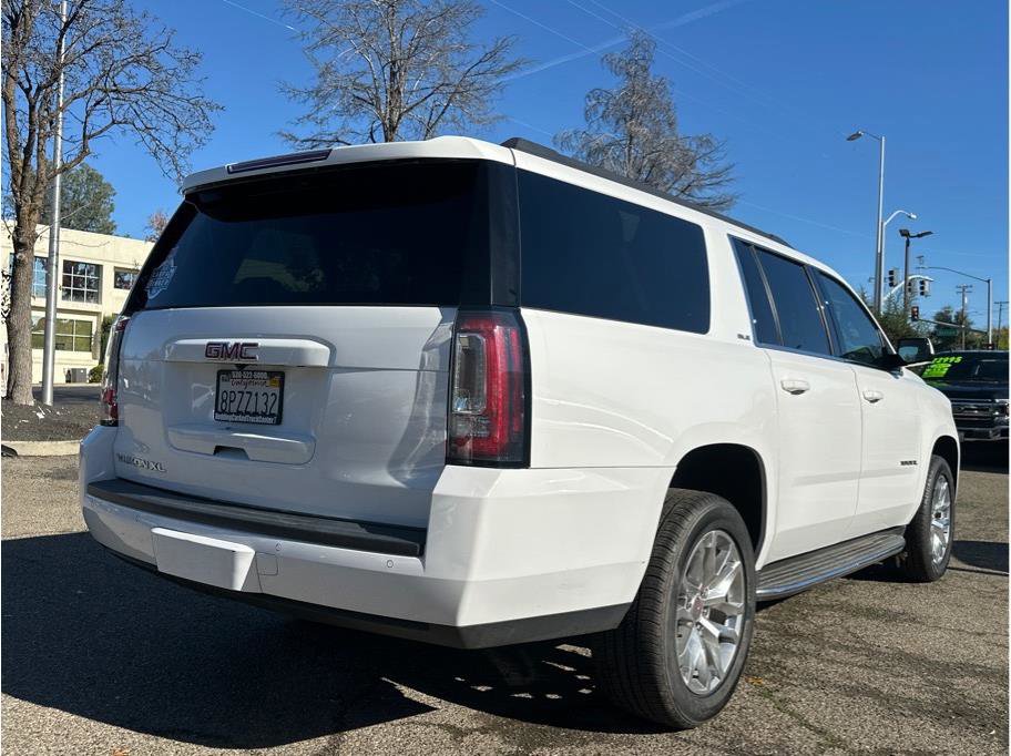 Used 2020 GMC Yukon XL SLE w/ HD Trailering Package image 8