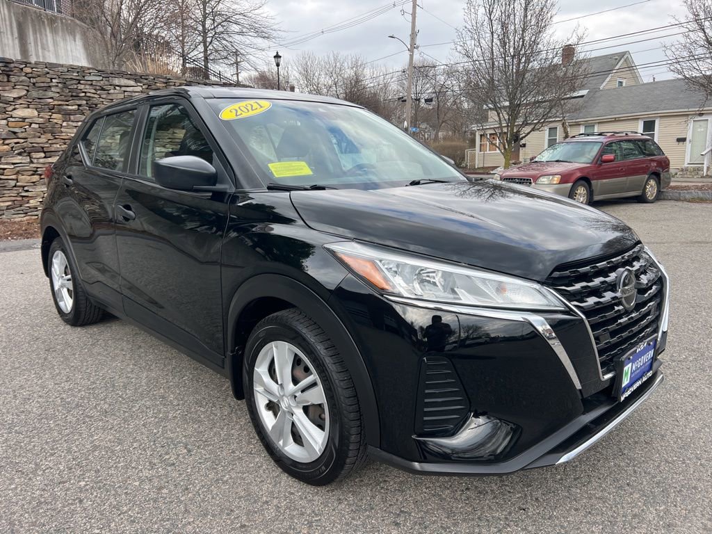 Used 2021 Nissan Kicks S image 8