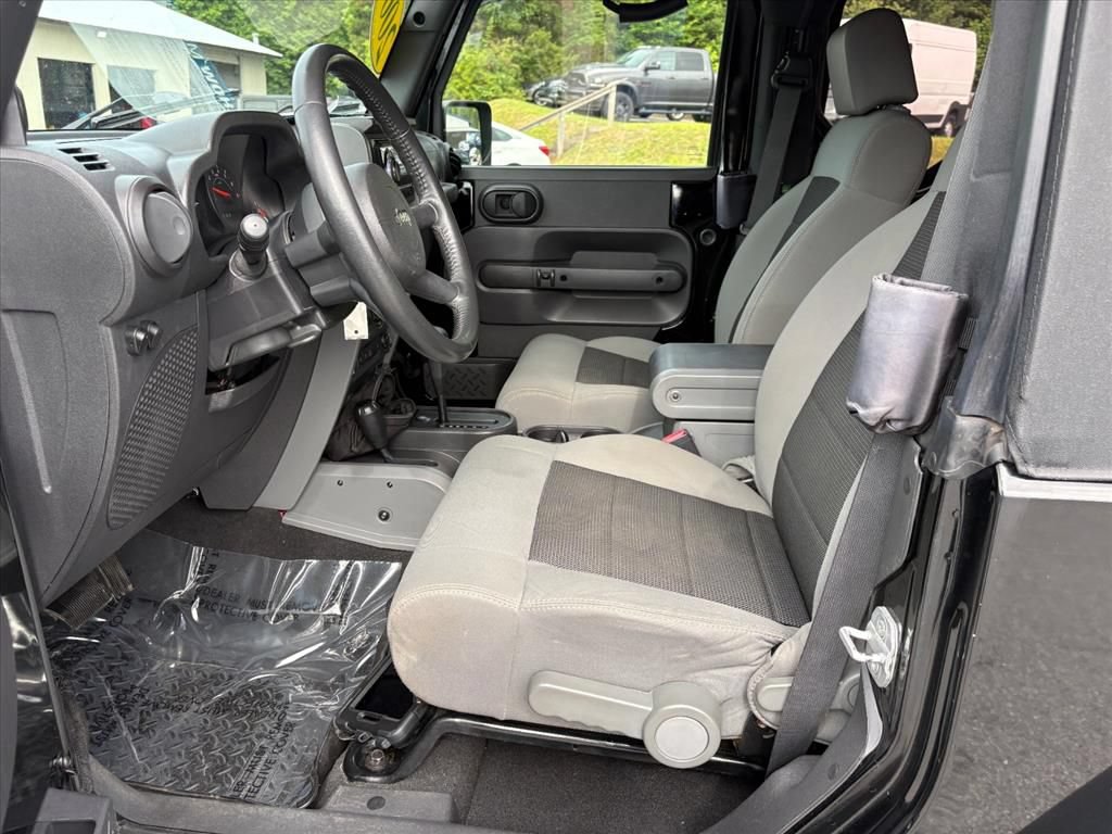 Used 2008 Jeep Wrangler X AWD/4WD image 12