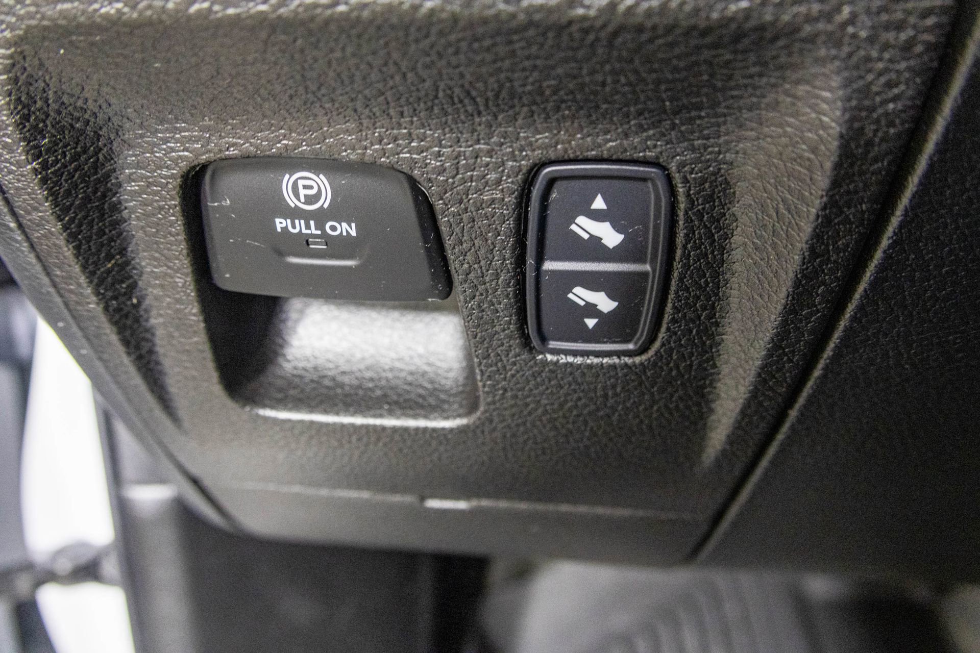 Used 2022 RAM 1500 Big Horn AWD/4WD image 35