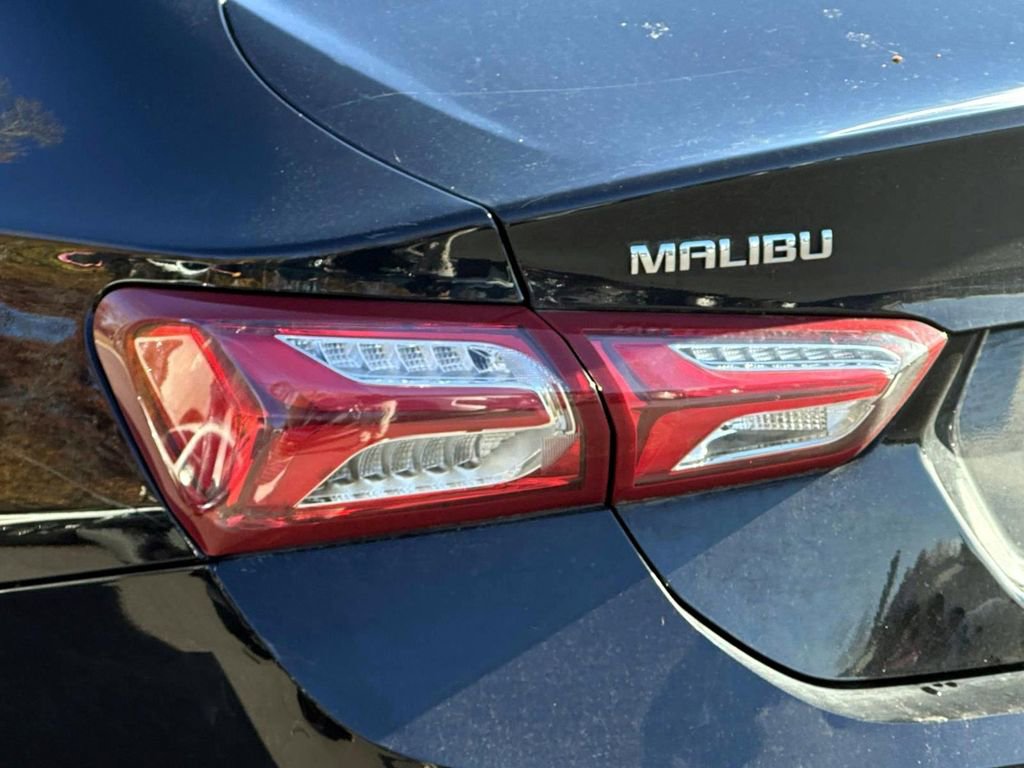Used 2019 Chevrolet Malibu Hybrid image 9
