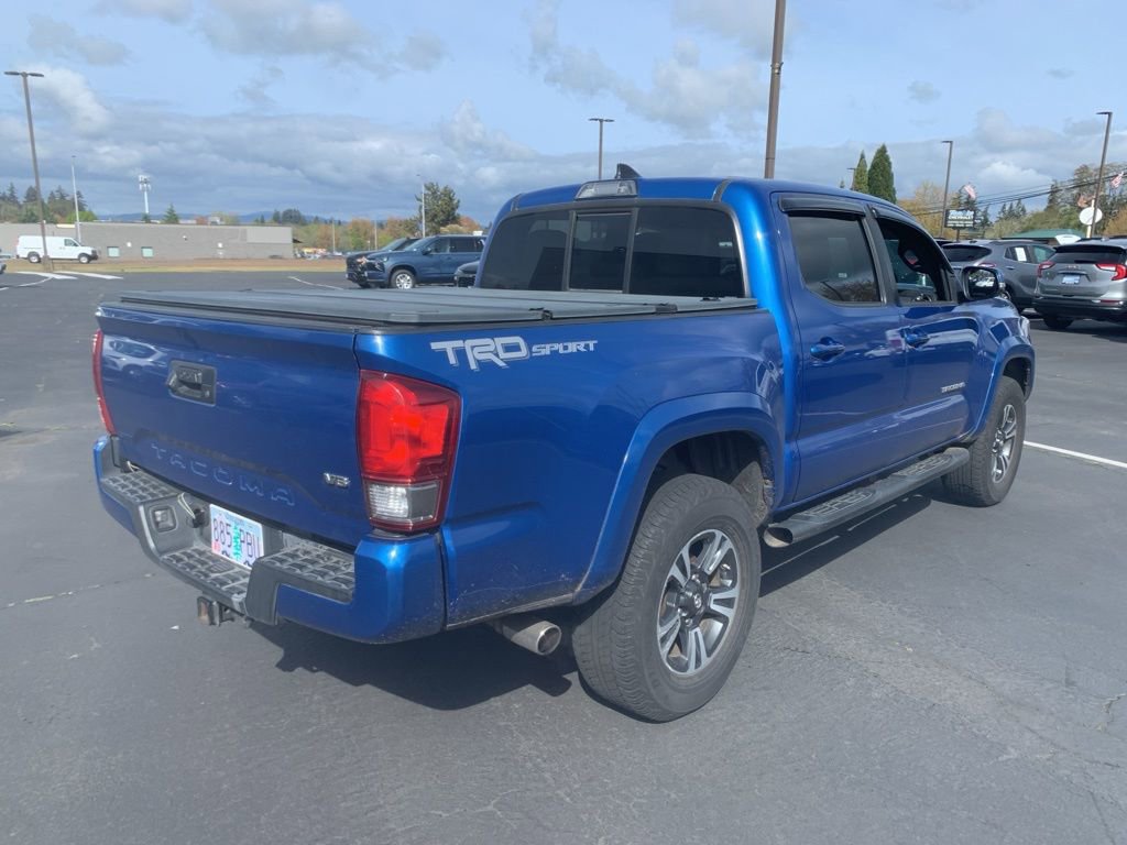 Used 2016 Toyota Tacoma TRD Sport w/ Exterior Package RWD image 4