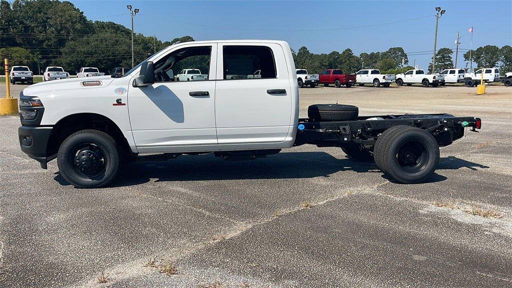 New 2026 RAM 3500 Tradesman image 5