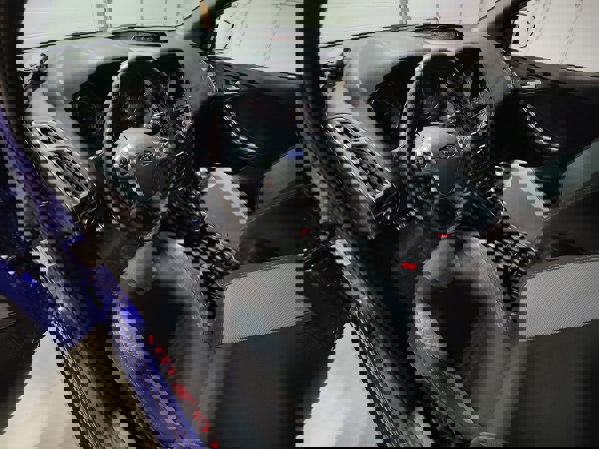 Used 2014 Ford Focus ST w/ Equipment Group 201A image 27