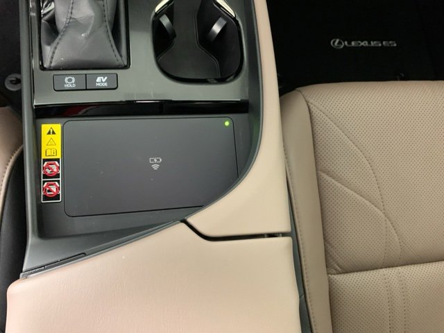 Used 2023 Lexus ES 300h Ultra Luxury w/ Accessory Package (Z2) image 27