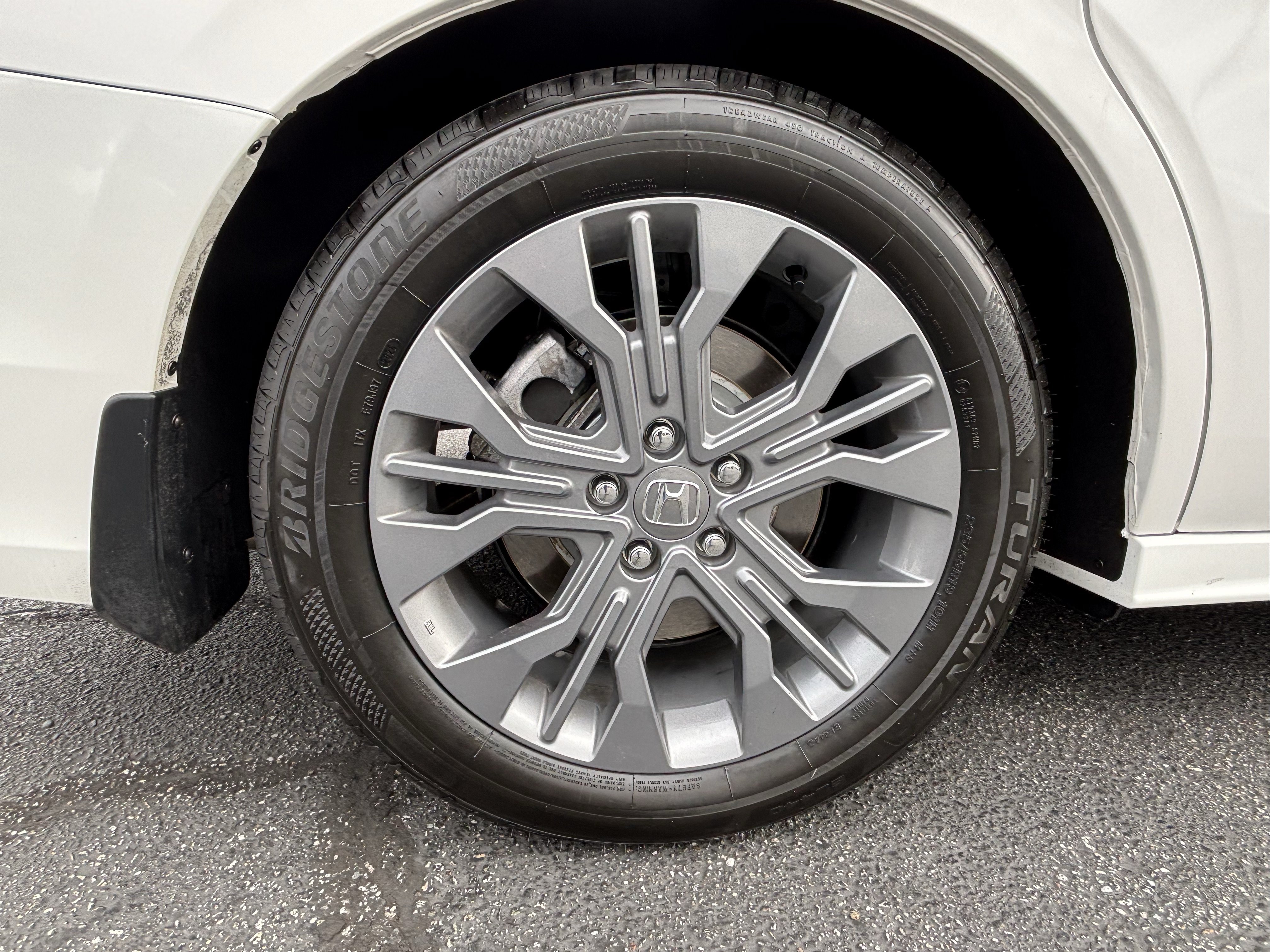 Certified 2026 Honda Odyssey Touring image 7