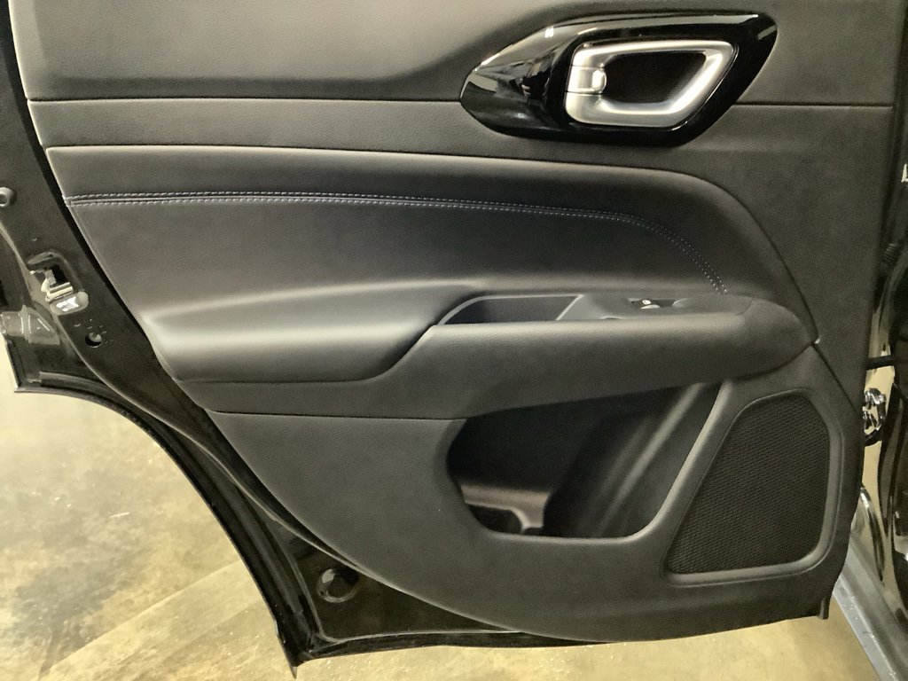 New 2026 Jeep Compass Latitude image 24