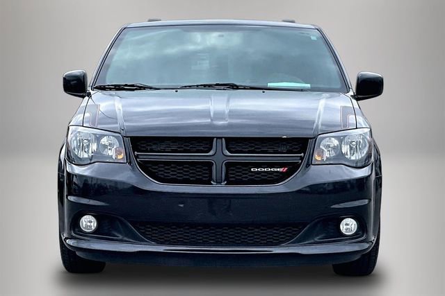 Used 2018 Dodge Grand Caravan GT image 3