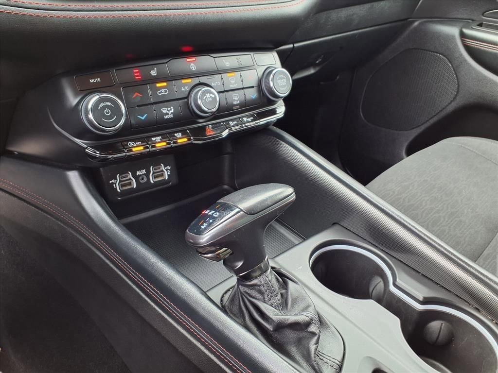Used 2023 Dodge Durango GT image 9