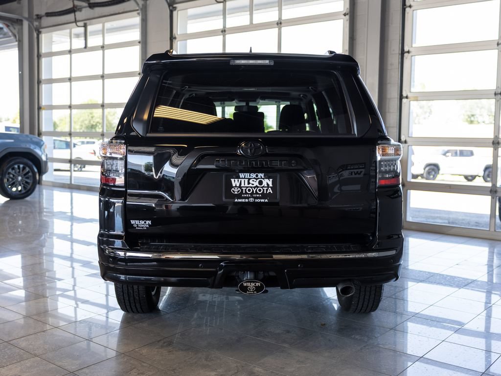 Used 2019 Toyota 4Runner Limited AWD/4WD image 4