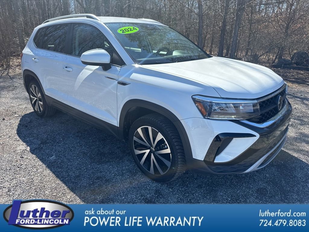 Used 2024 Volkswagen Taos SE image 1