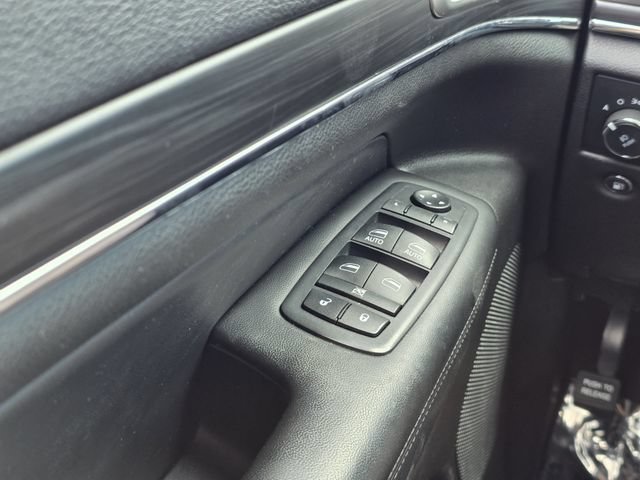 Used 2019 Jeep Grand Cherokee Limited w/ Trailer Tow Group IV AWD/4WD image 17
