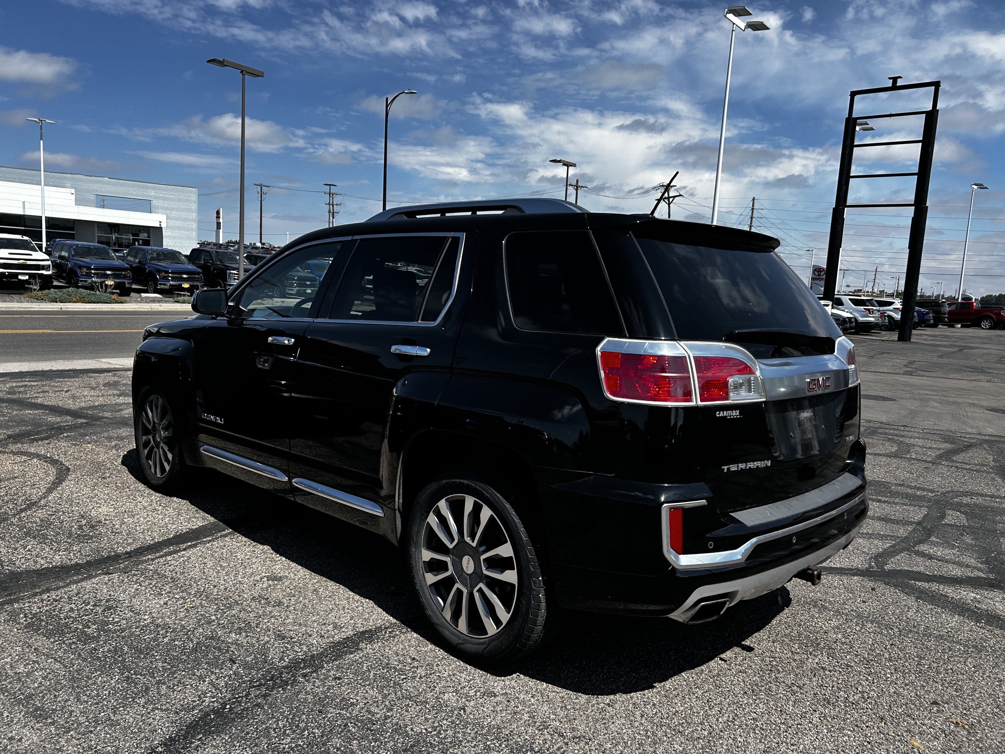 Used 2017 GMC Terrain Denali AWD/4WD image 3