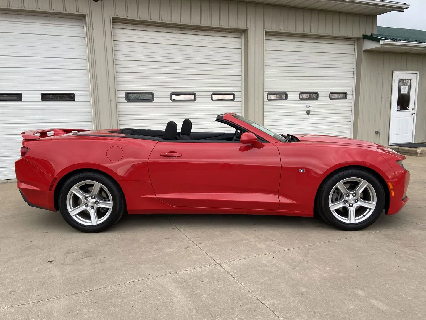Used 2023 Chevrolet Camaro LT image 13