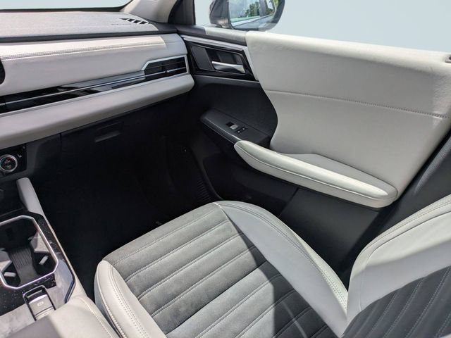 Used 2025 Mitsubishi Outlander SE FWD image 18