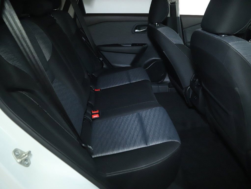 Used 2023 Nissan Rogue SV image 33