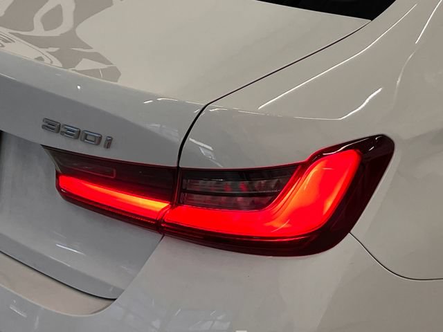 Used 2023 BMW 330i xDrive Sedan w/ Driving Assistance Package AWD/4WD image 10