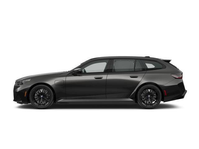New 2026 BMW M5 Touring image 4