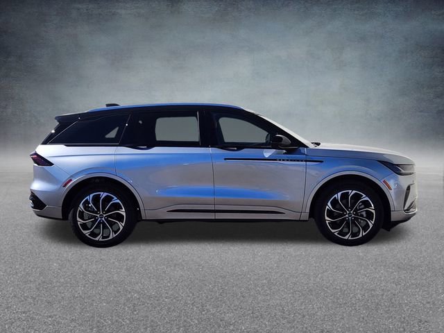 New 2026 Lincoln Nautilus Reserve image 8