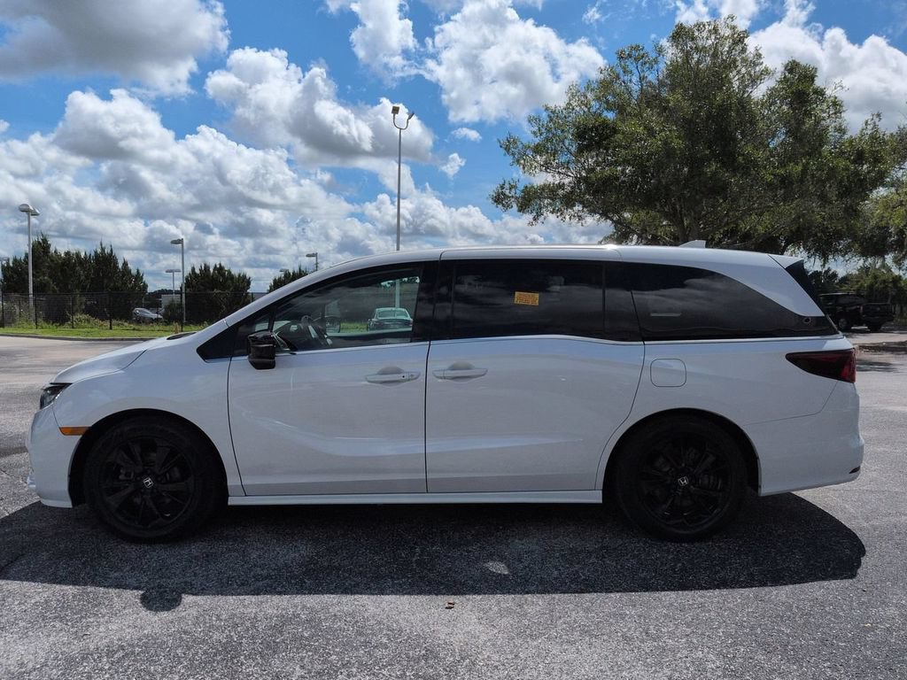 Used 2023 Honda Odyssey Sport image 7