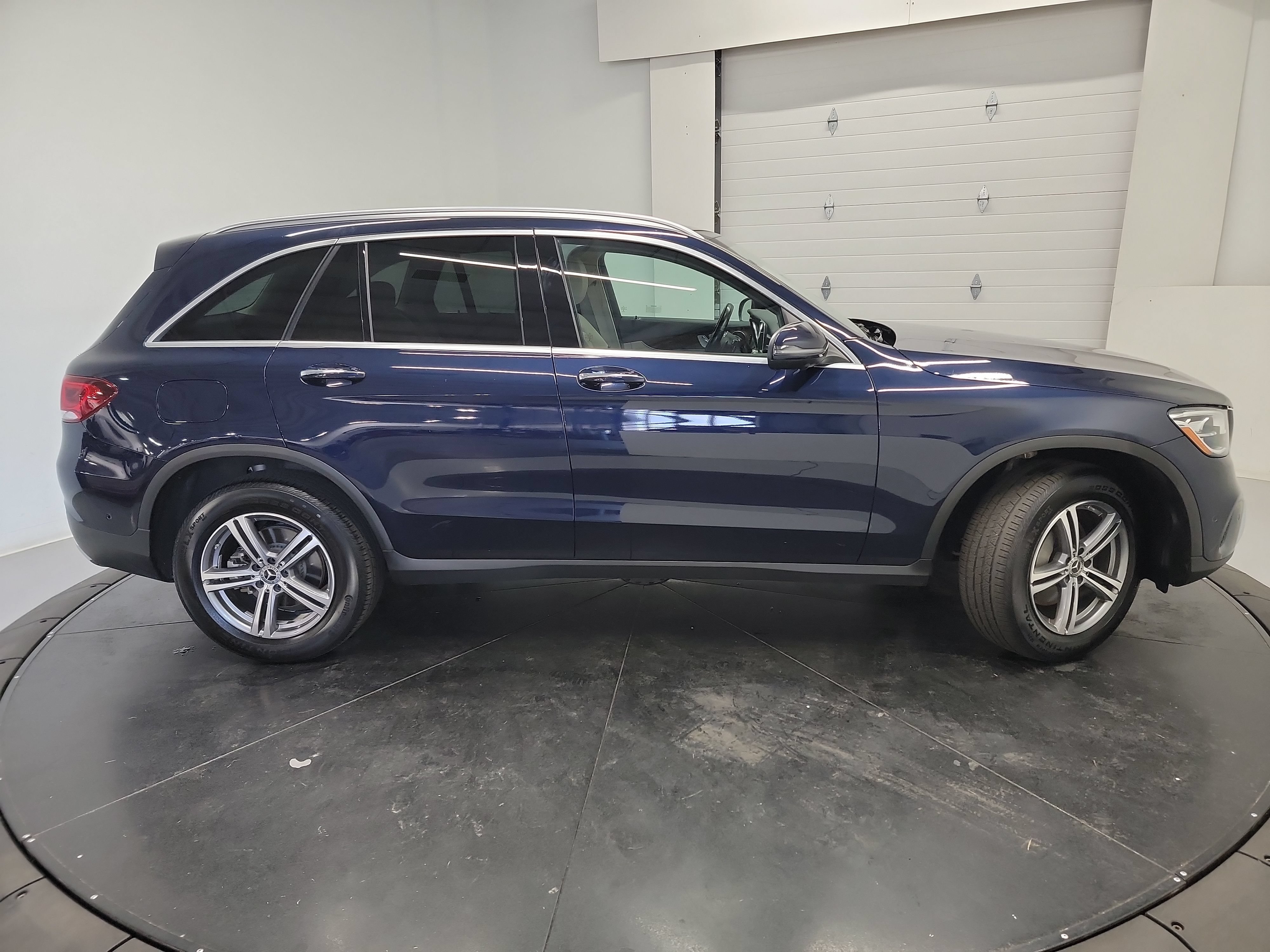 Used 2022 Mercedes-Benz GLC 300 4MATIC image 11