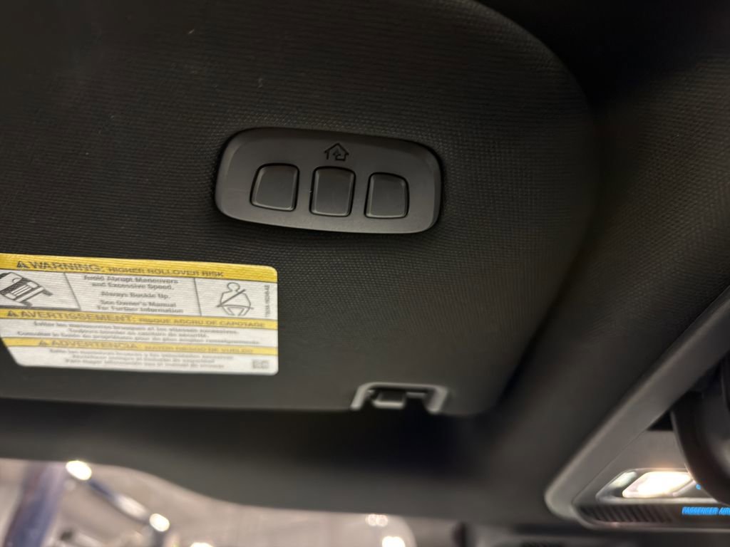 Used 2024 Ford F150 Lariat AWD/4WD image 29