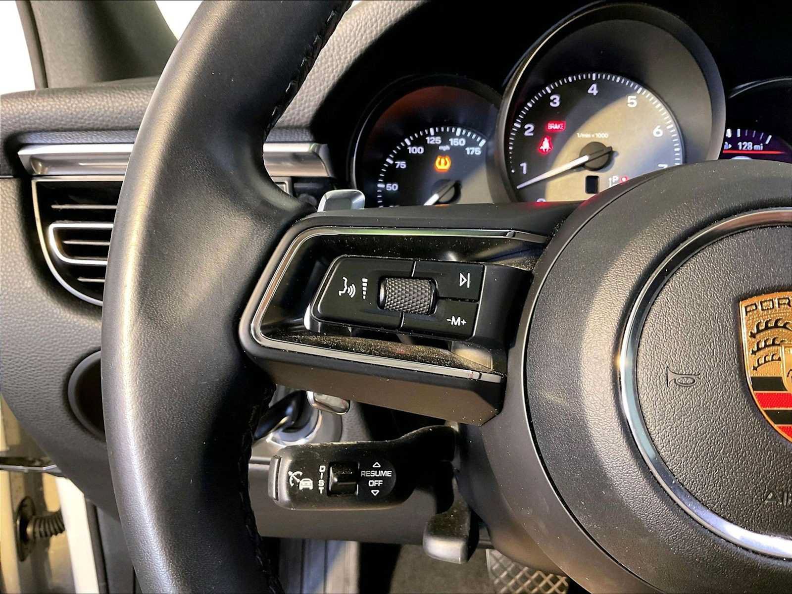 Certified 2023 Porsche Macan S AWD/4WD image 28