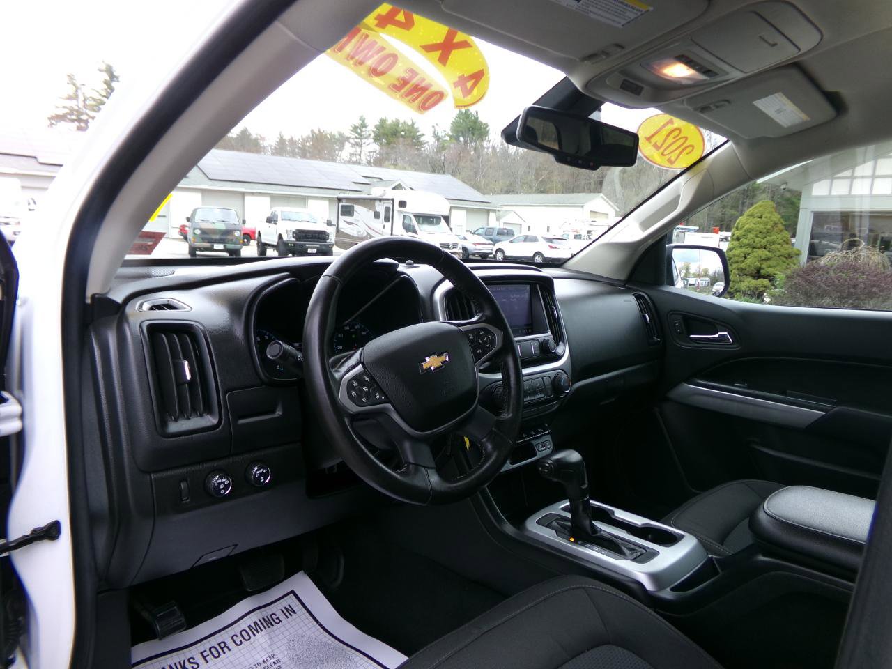 Used 2021 Chevrolet Colorado LT w/ Safety Package AWD/4WD image 11
