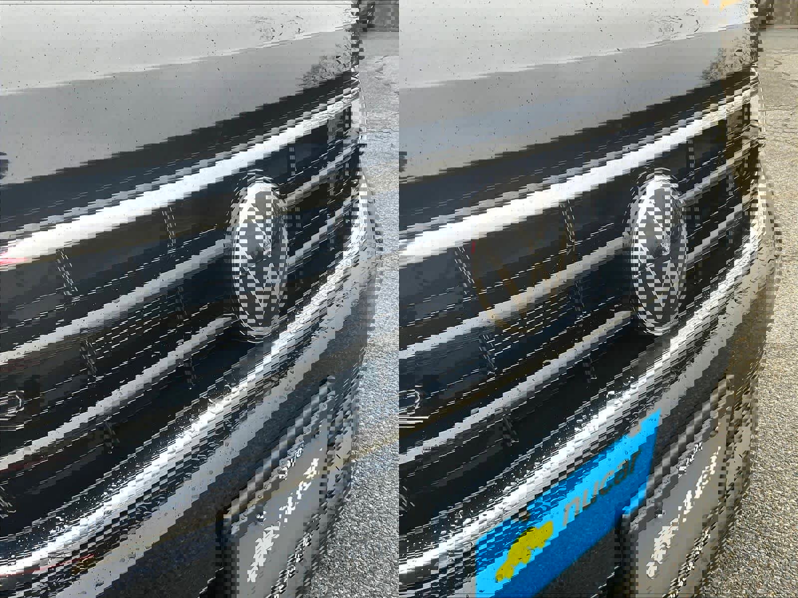 Certified 2023 Volkswagen Tiguan SE R-Line image 31