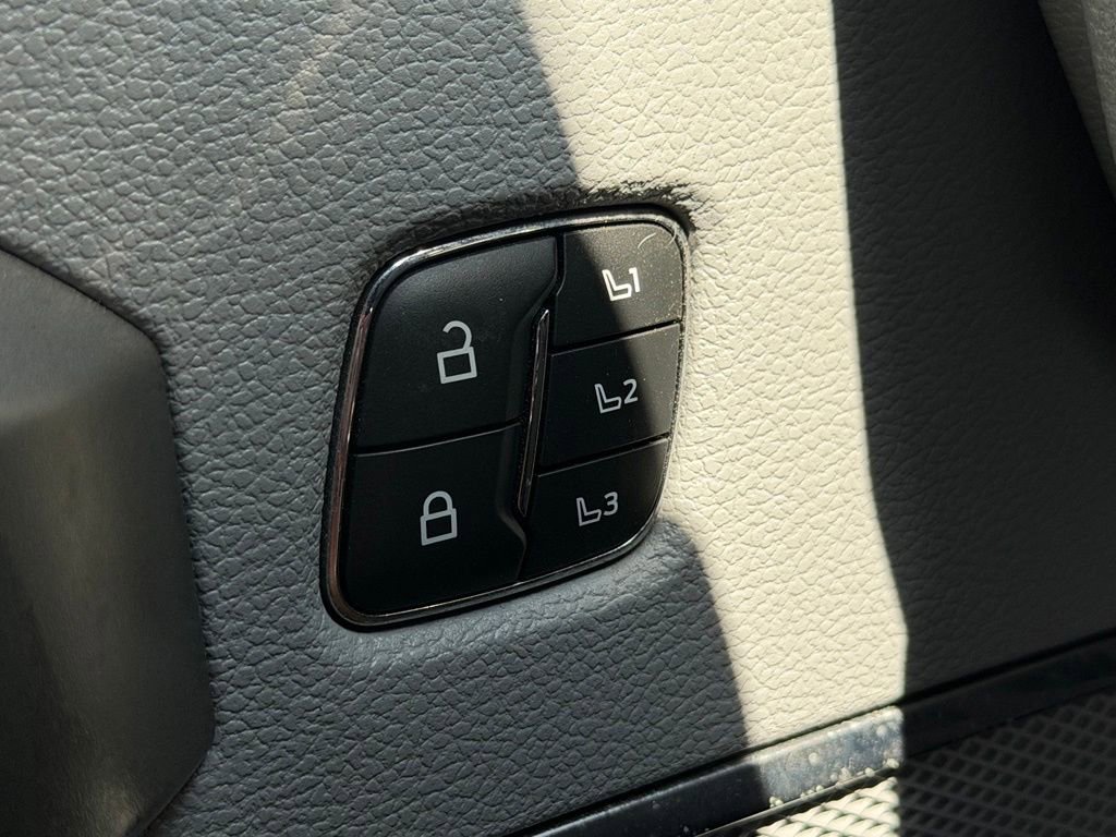 Used 2022 Ford F250 Limited AWD/4WD image 24