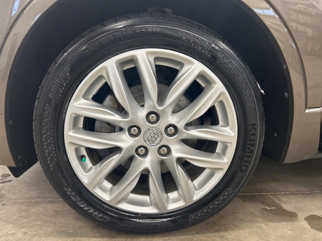 Used 2019 Buick Envision Premium AWD/4WD image 26