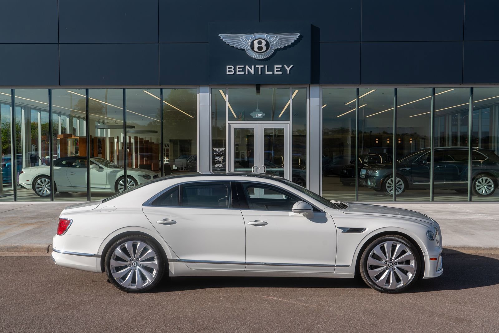 New 2026 Bentley Flying Spur Plug-In Hybrid image 19