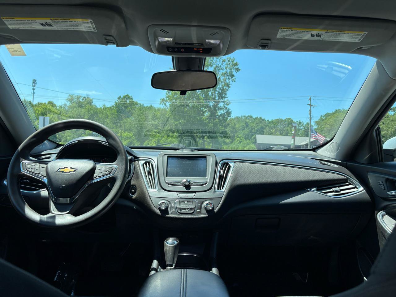 Used 2017 Chevrolet Malibu LT FWD image 34