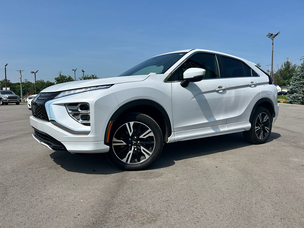 Used 2024 Mitsubishi Eclipse Cross SEL image 3