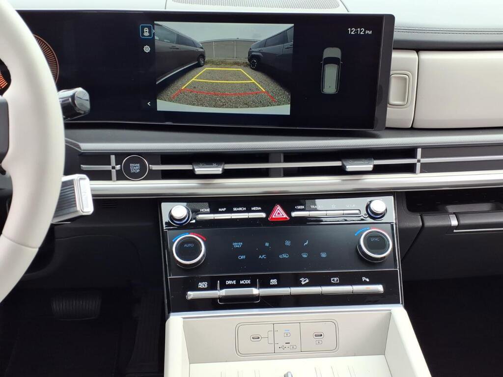 New 2026 Hyundai Santa Fe SE image 10