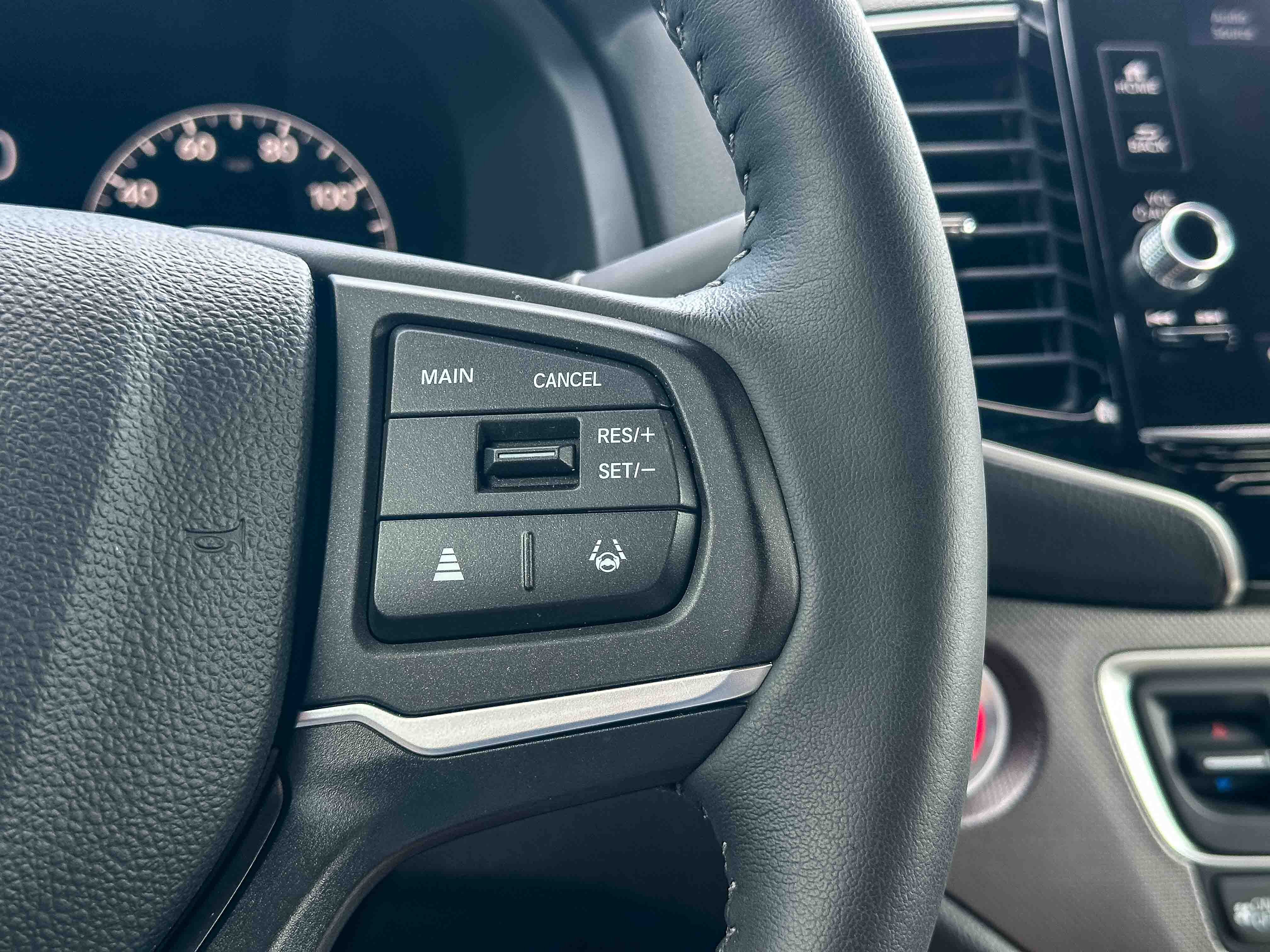Used 2025 Honda Ridgeline Sport image 28