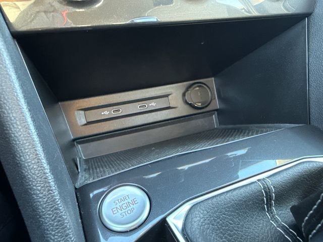 Certified 2024 Volkswagen Tiguan S image 40