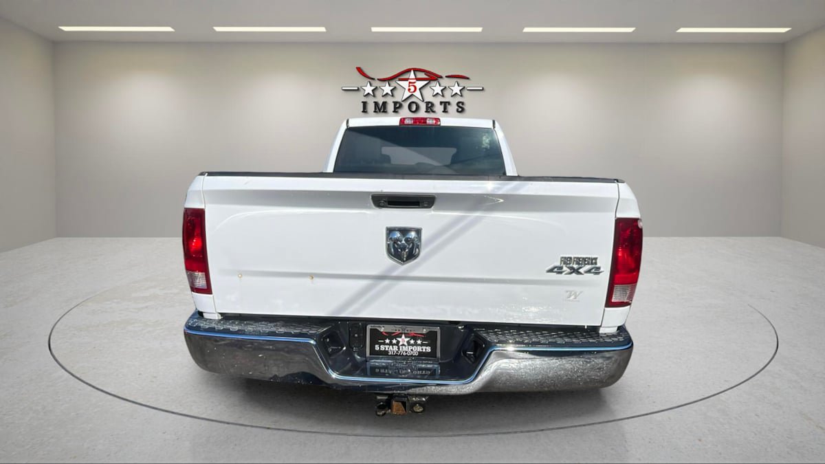 Used 2014 RAM 1500 4x4 Crew Cab w/ Exterior Appearance Group image 12