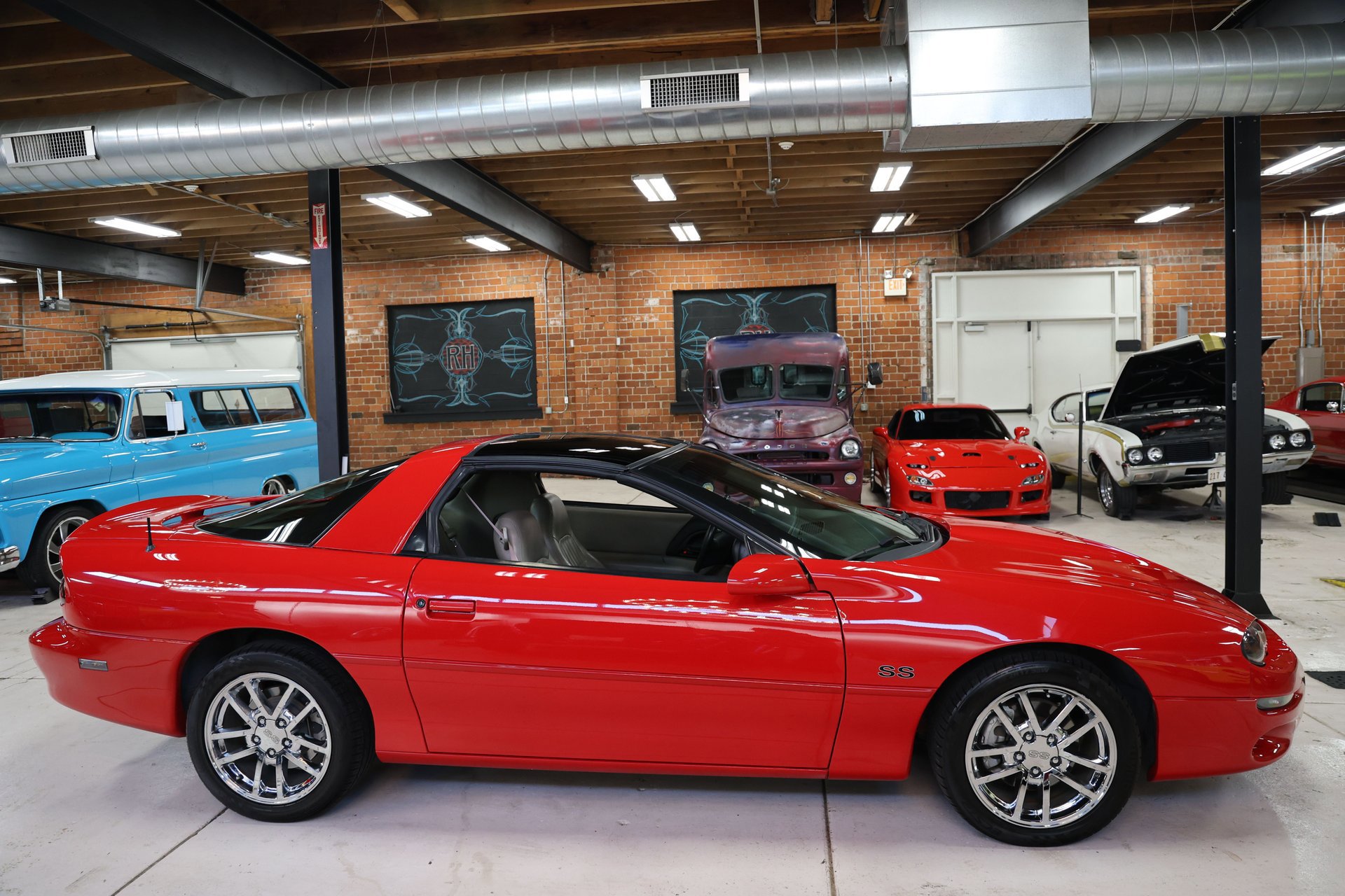 Used 2002 Chevrolet Camaro Z28 w/ SS Performance/Appearance Pkg image 31