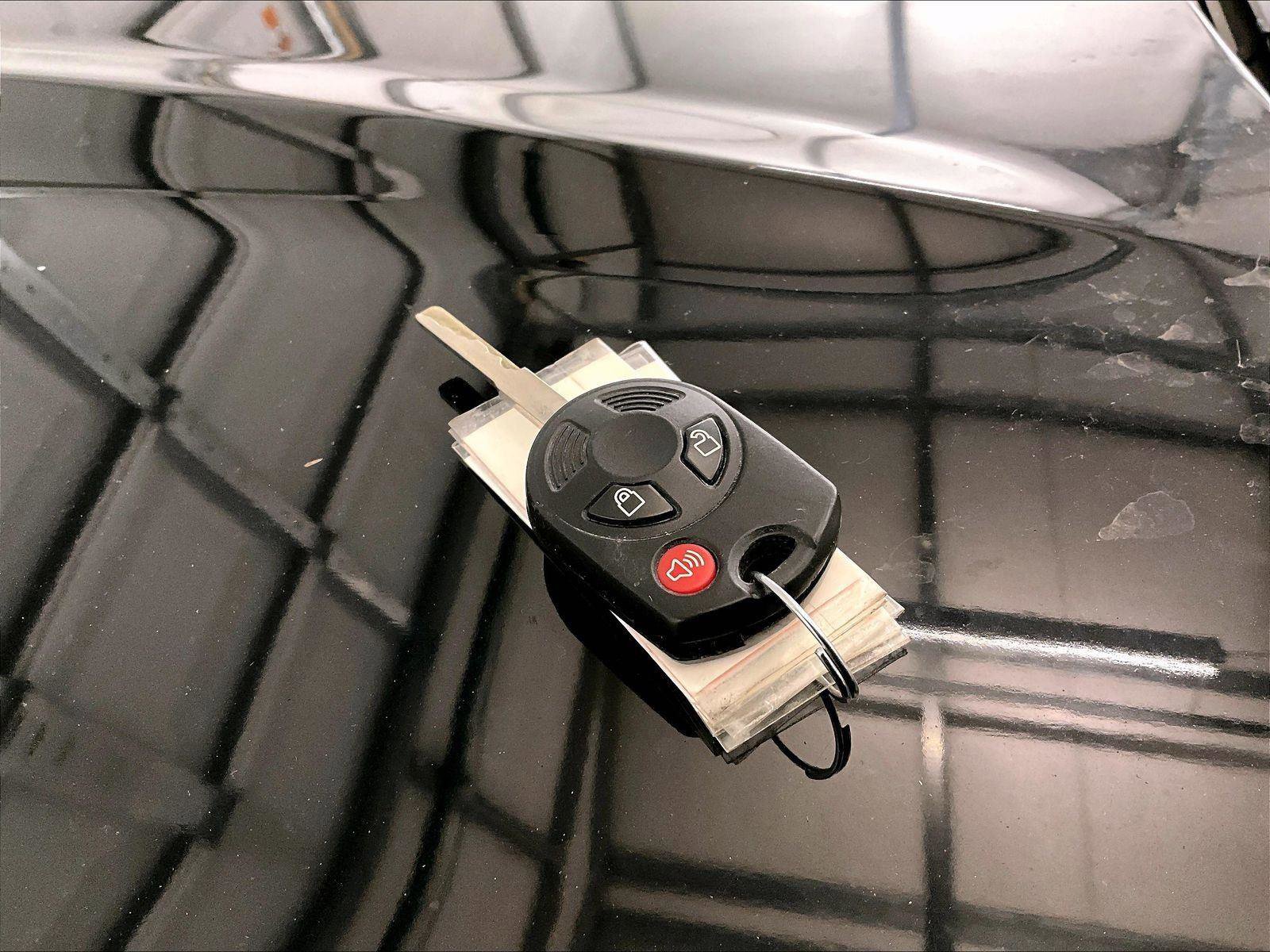 Used 2018 Ford Escape SE w/ SE Sync 3 Package AWD/4WD image 10