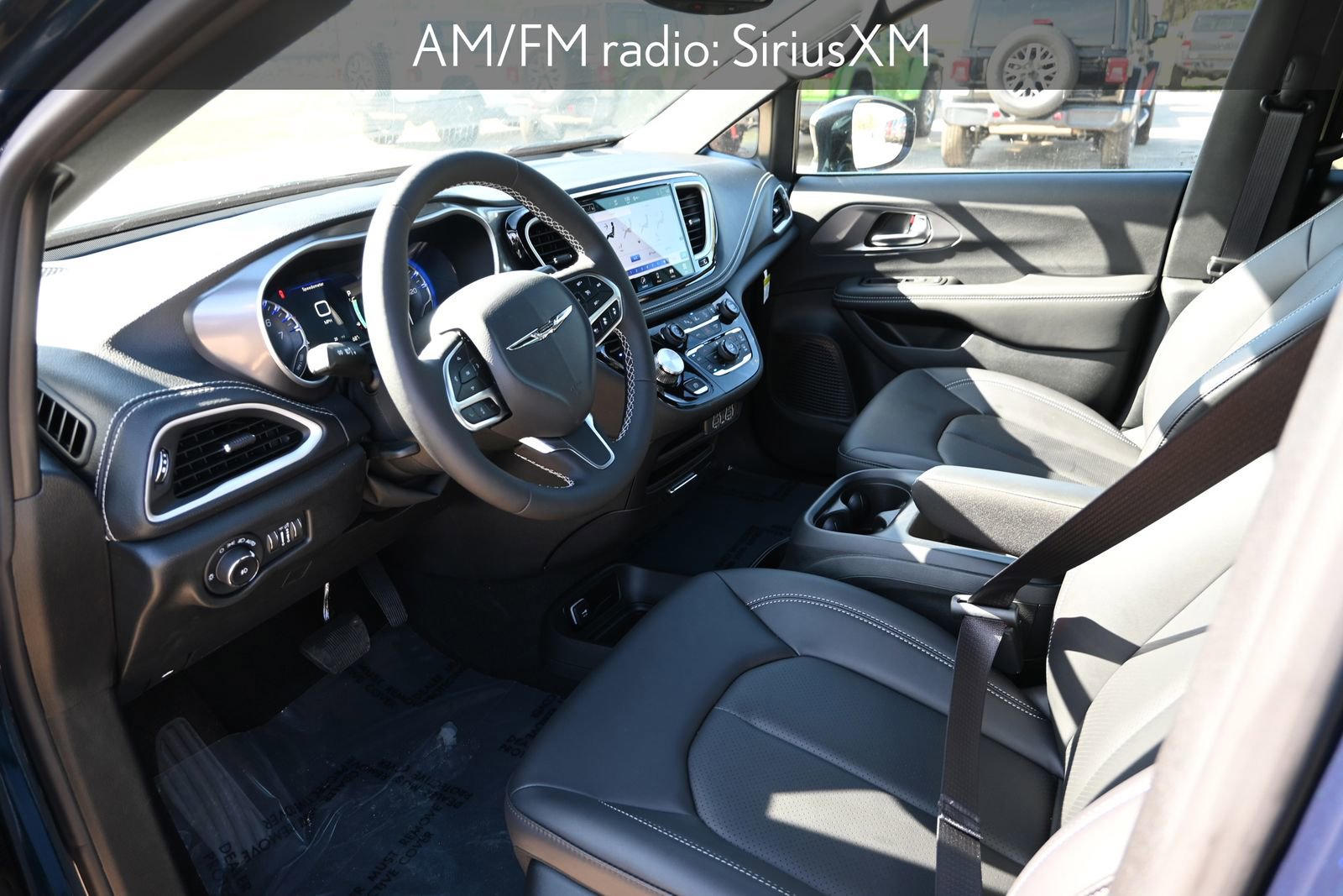 New 2025 Chrysler Pacifica Select image 12