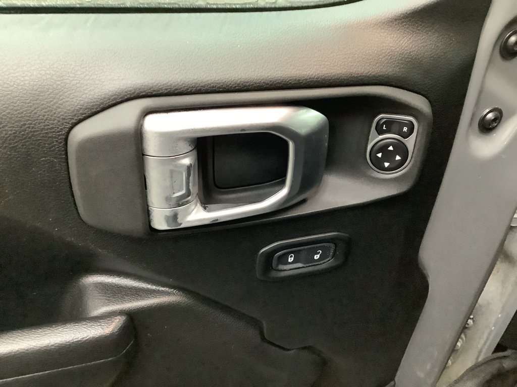 Used 2023 Jeep Wrangler Sport S image 14