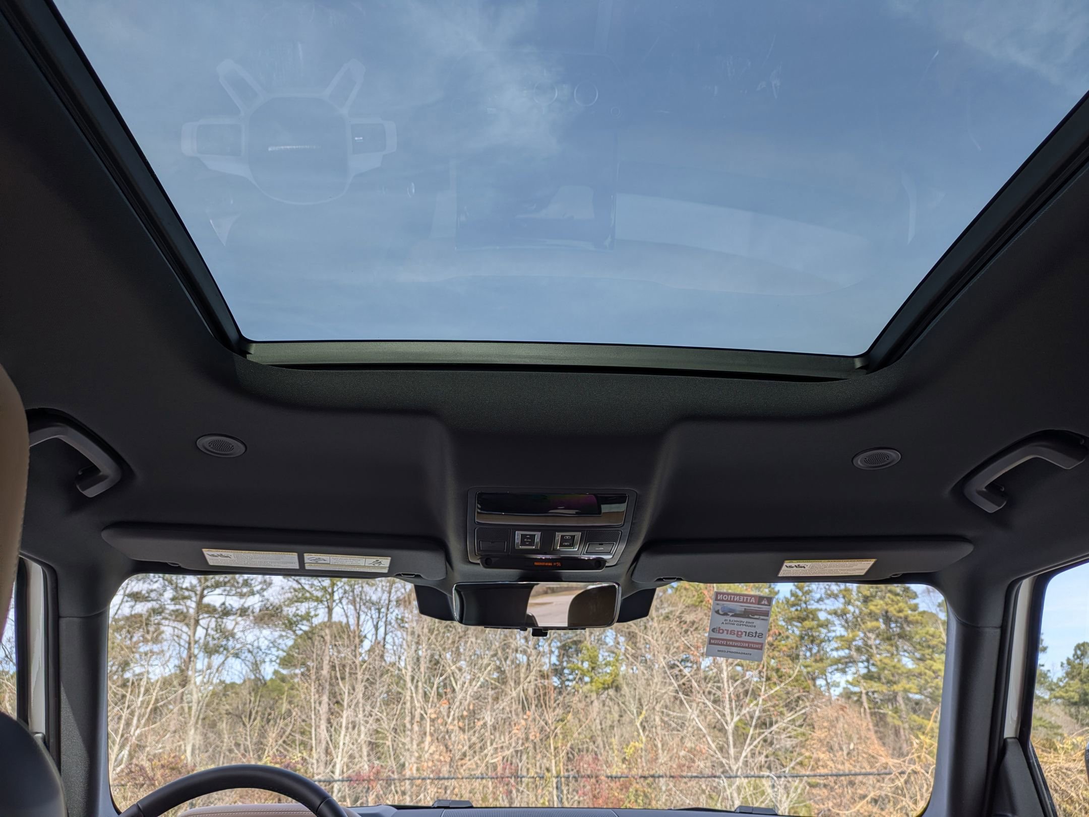 New 2026 Land Rover Defender 110 X-Dynamic SE image 26