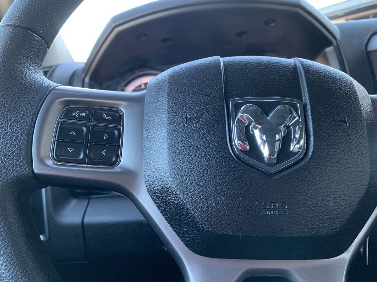 Used 2022 RAM 1500 Classic SLT image 18